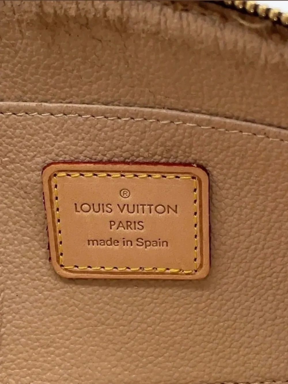 Louis Vuitton detailed 56 slight